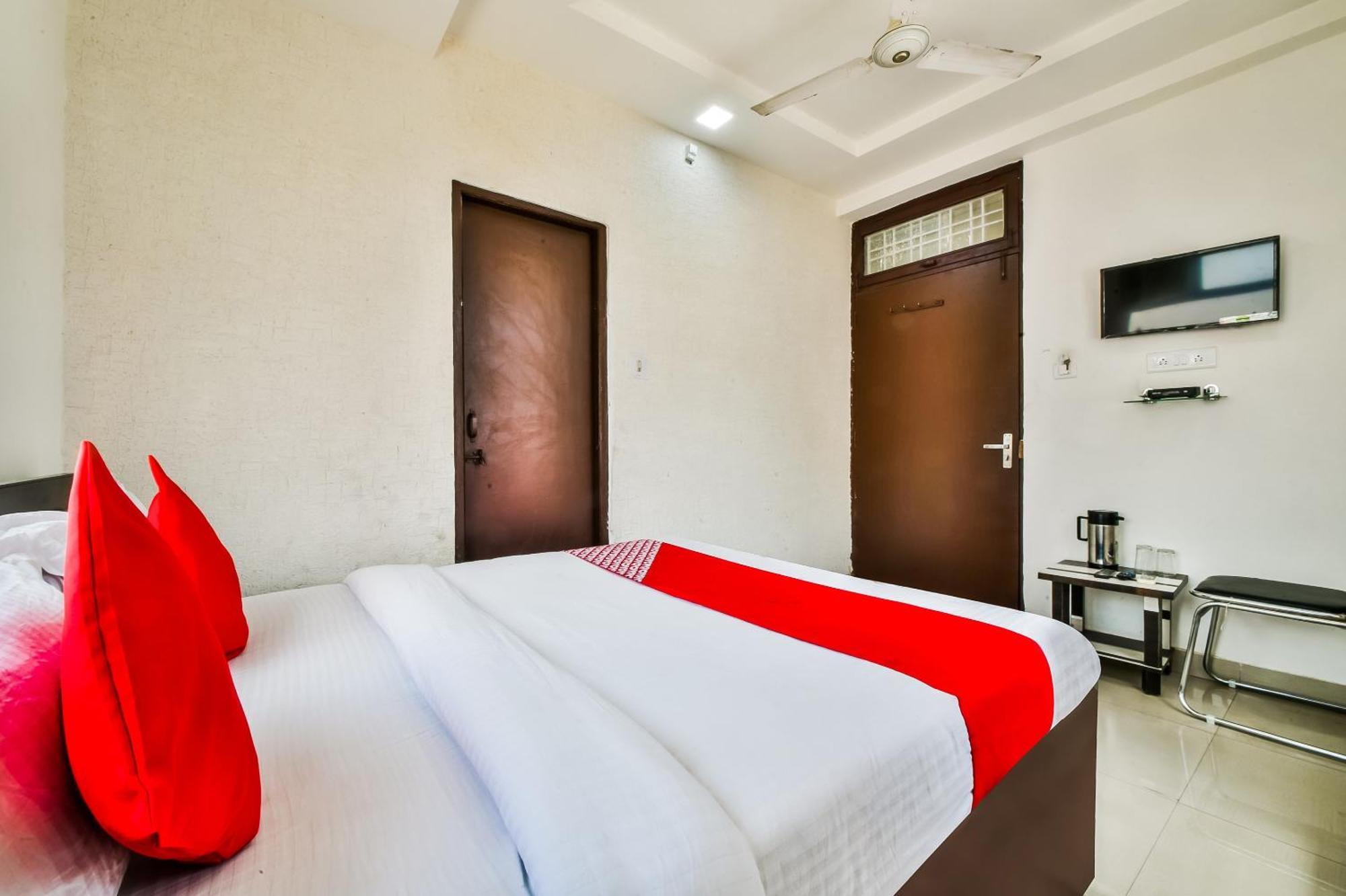 Hotel O 19660 Hotel Tirupati Residency โกตา ภายนอก รูปภาพ